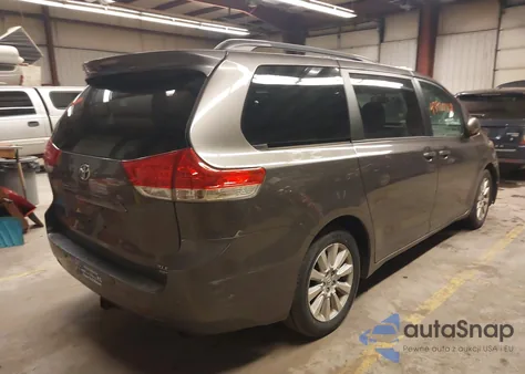 2013 Toyota Sienna Xle 7 Passenger из США, поврежденный, VIN 5TDDK3DC4DS066569